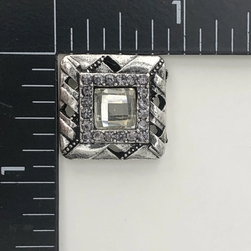🍀 Square Stud Silver Rhinestone Earrings